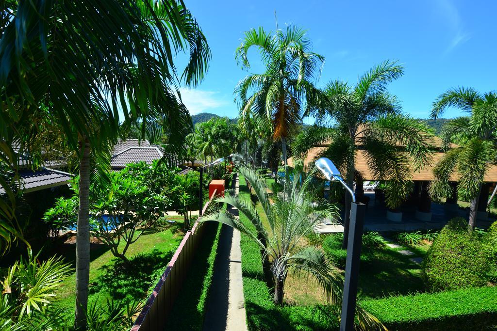 Naiharn Garden Villa Пхукет Экстерьер фото
