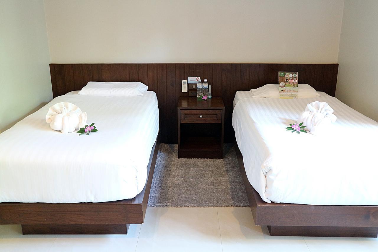 Naiharn Garden Villa Пхукет Экстерьер фото