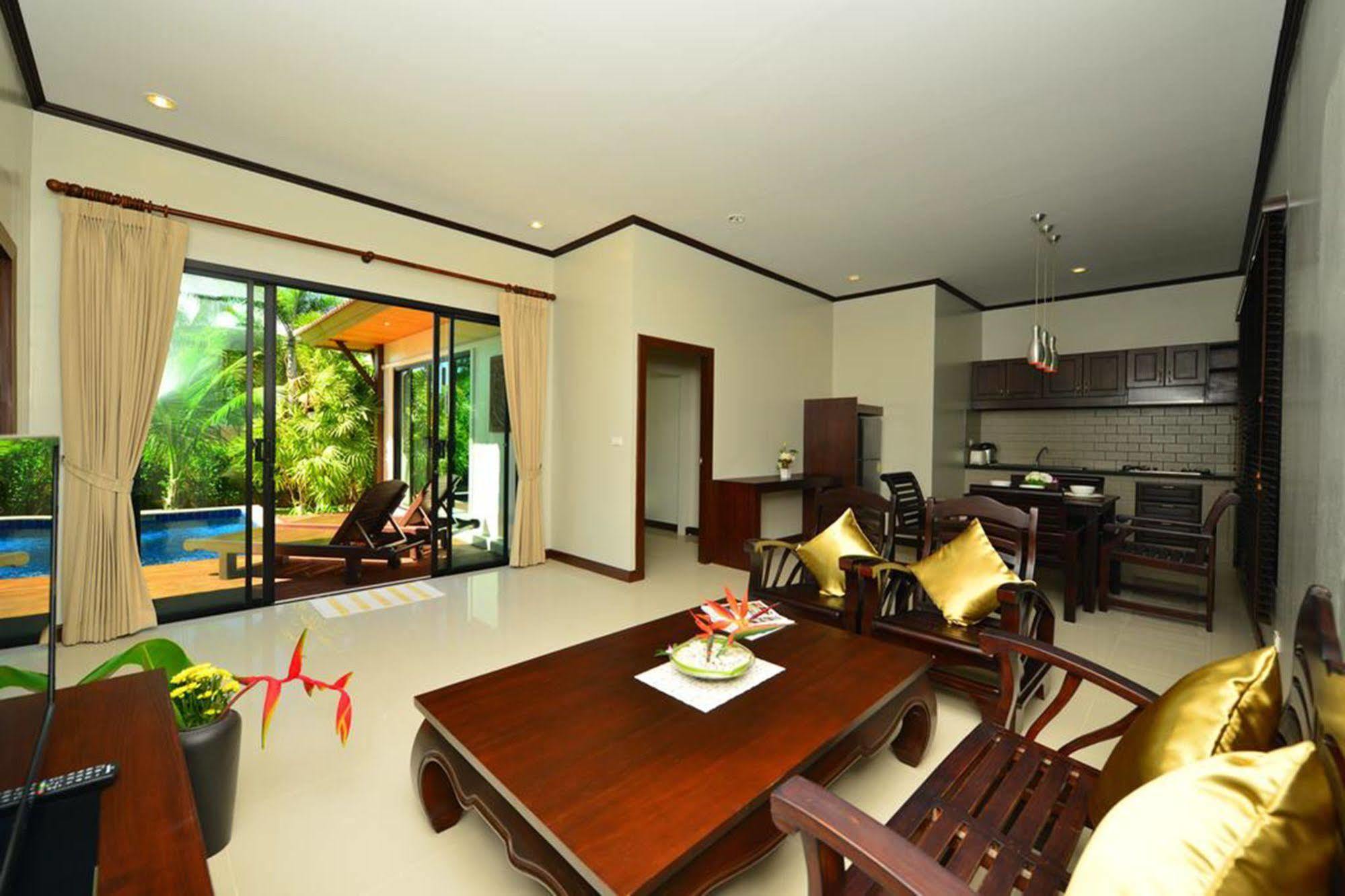Naiharn Garden Villa Пхукет Экстерьер фото