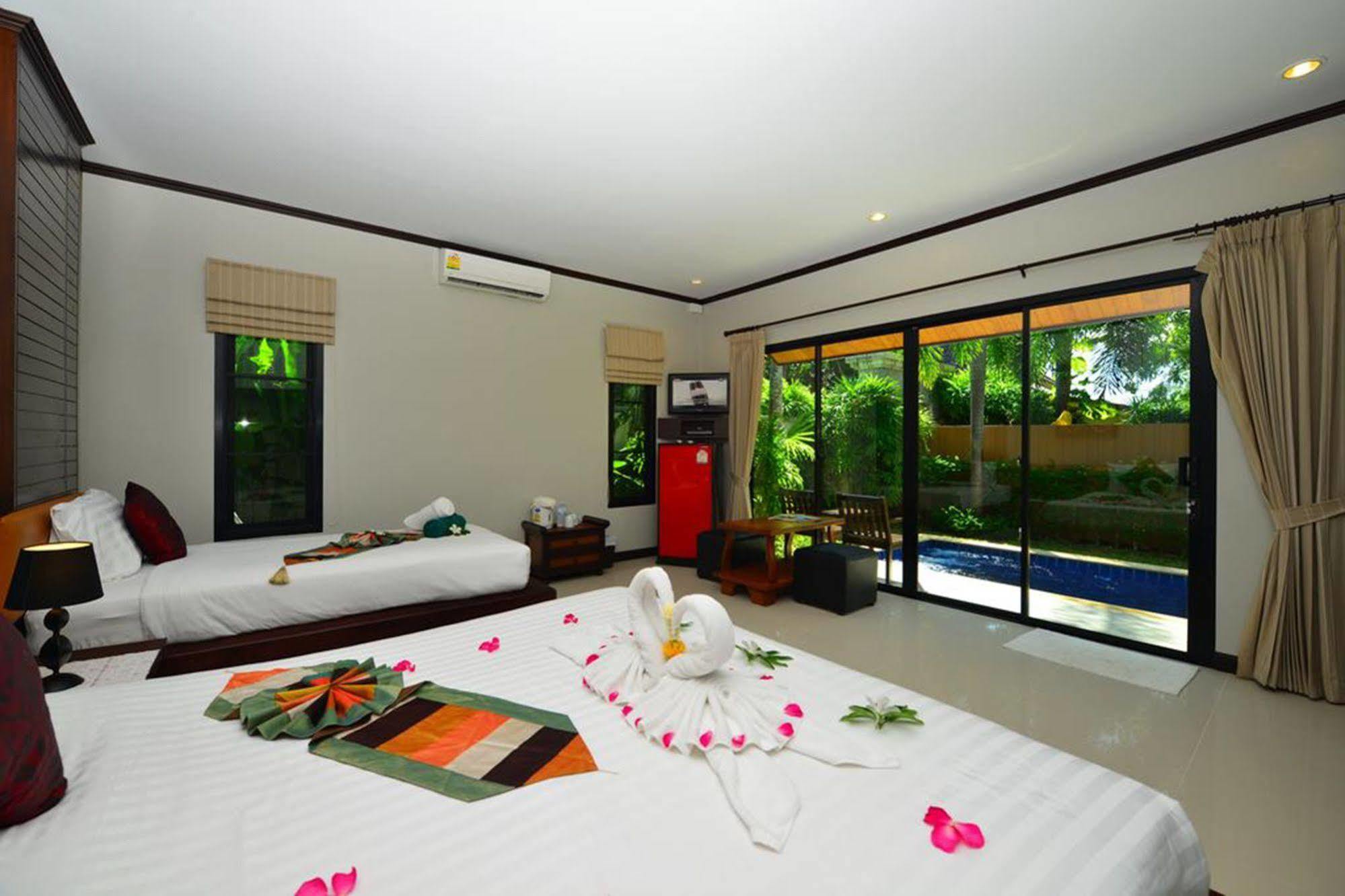 Naiharn Garden Villa Пхукет Экстерьер фото