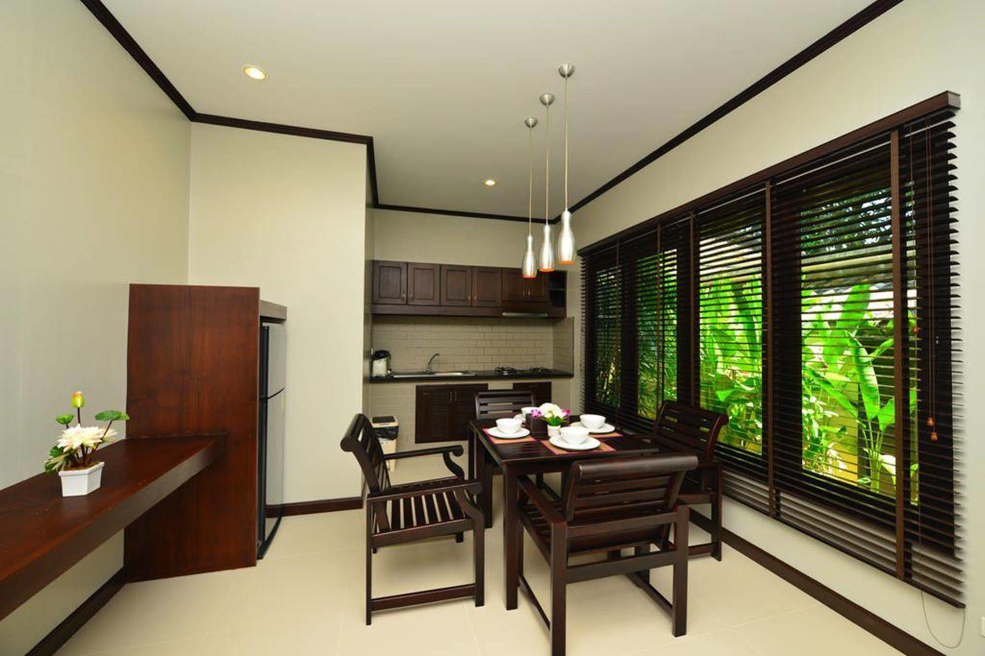 Naiharn Garden Villa Пхукет Экстерьер фото